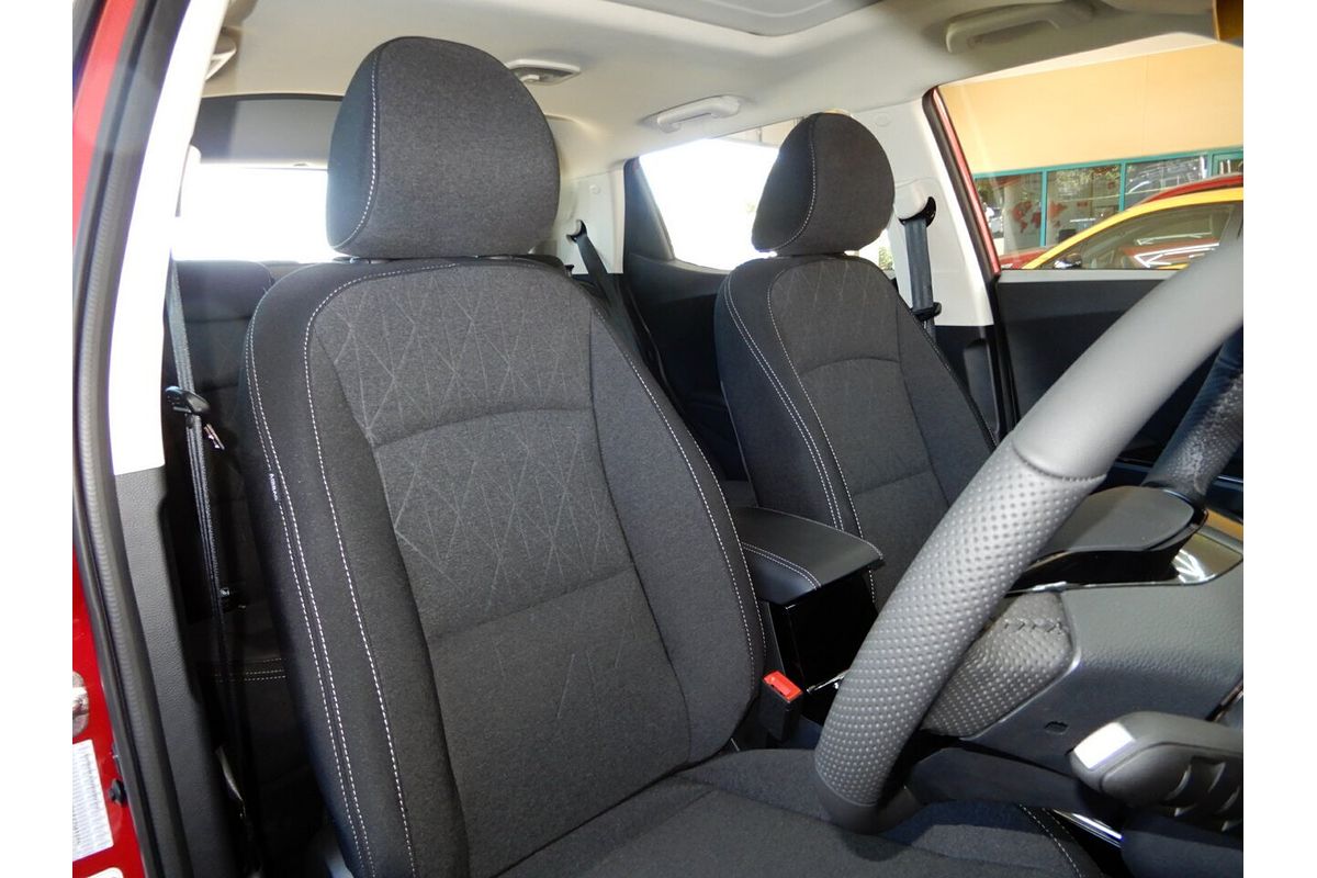 2025 Mahindra XUV 3XO AX5L