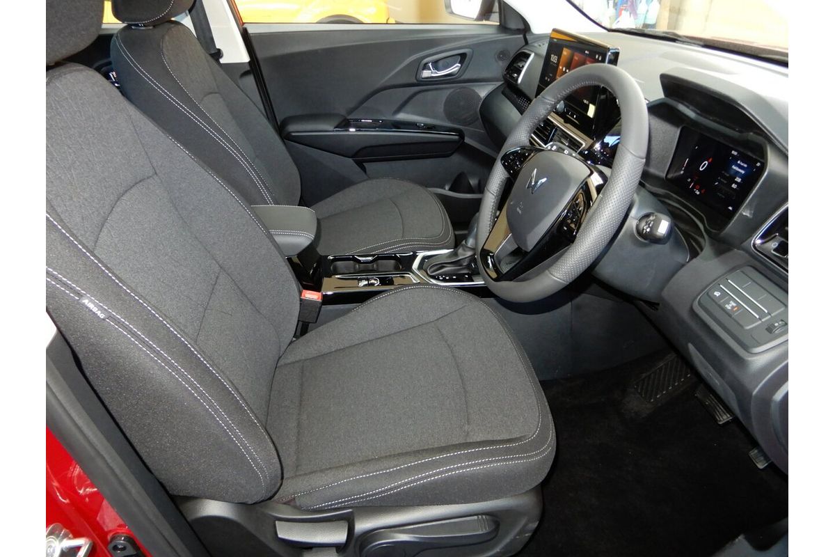 2025 Mahindra XUV 3XO AX5L