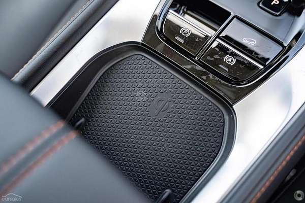 2025 MG HS Super Hybrid Essence AS33P