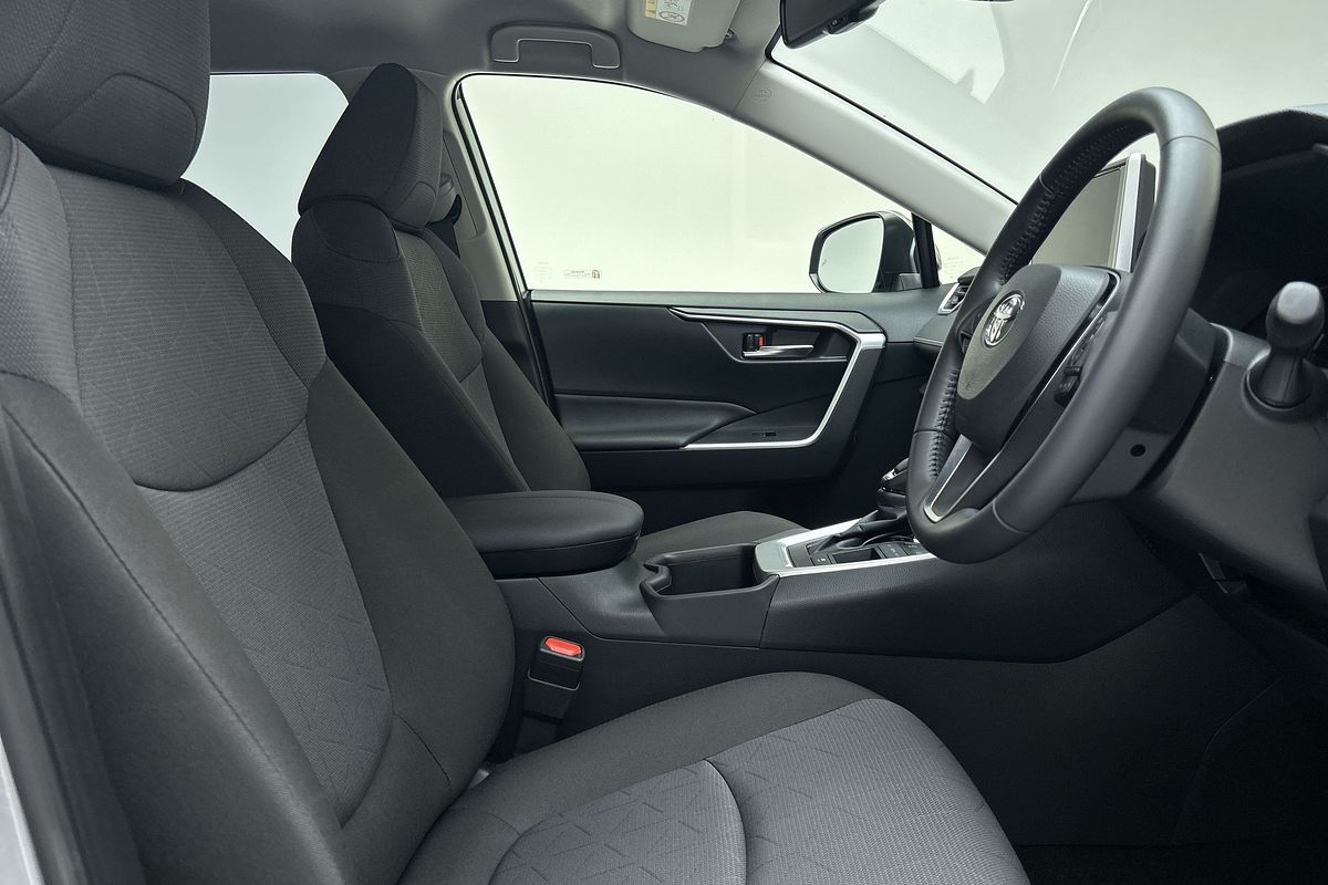 2024 Toyota RAV4 GXL AXAH52R