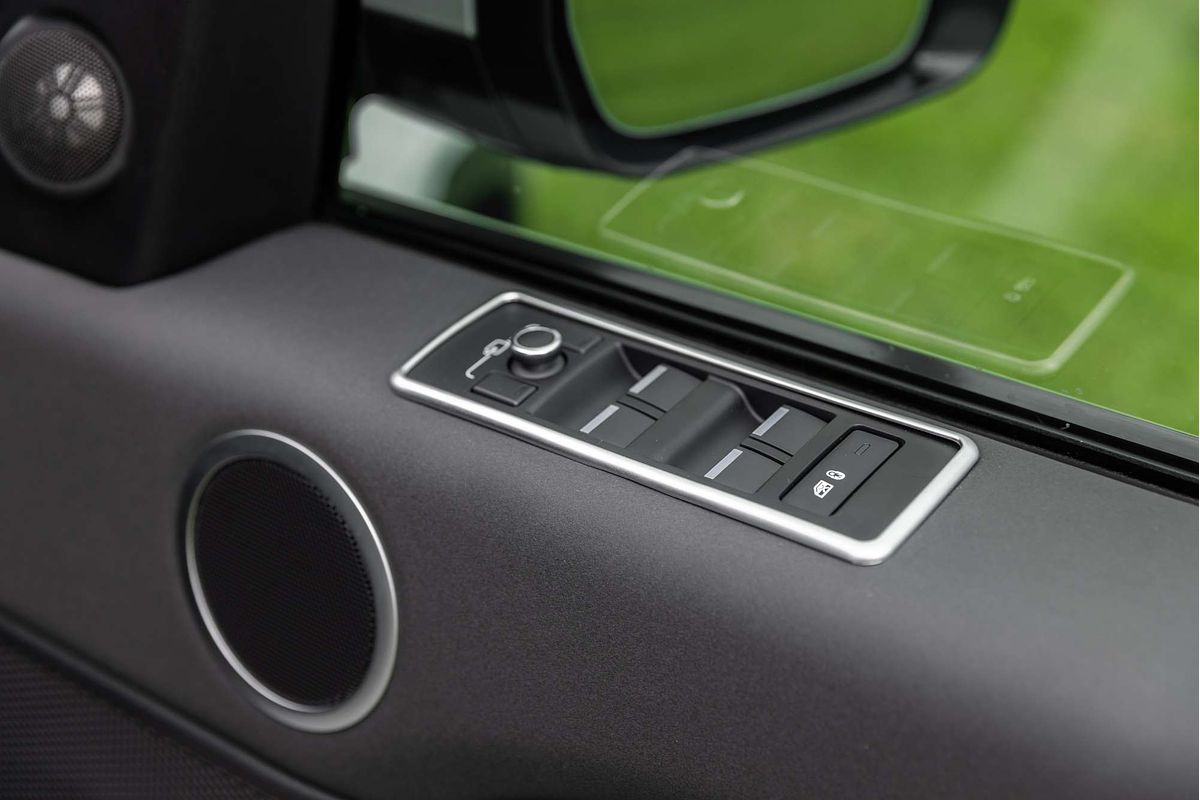 2019 Land Rover Discovery SD4 SE Series 5