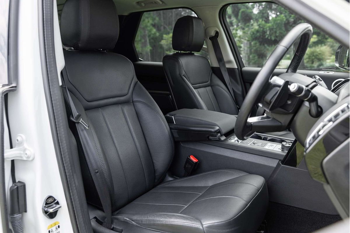 2019 Land Rover Discovery SD4 SE Series 5