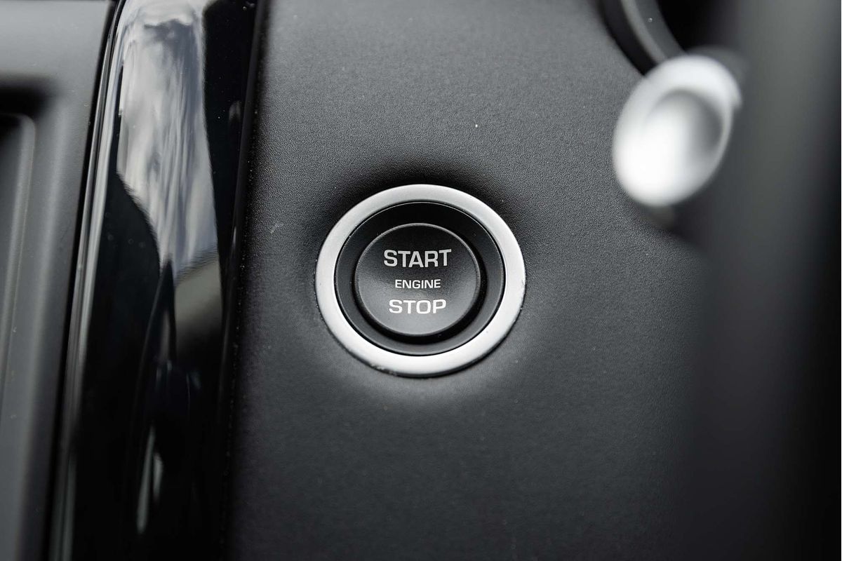 2019 Land Rover Discovery SD4 SE Series 5