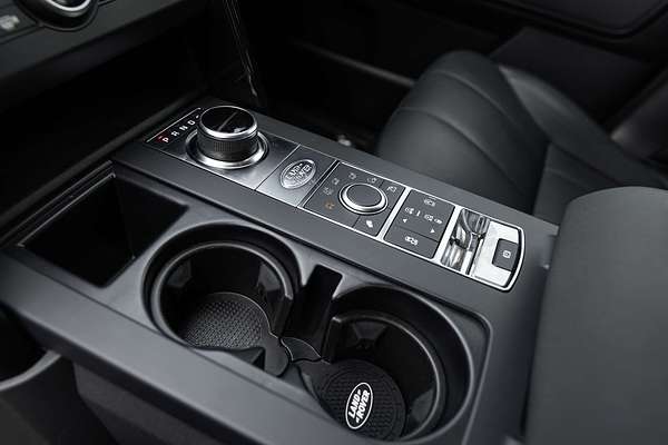 2019 Land Rover Discovery SD4 SE Series 5