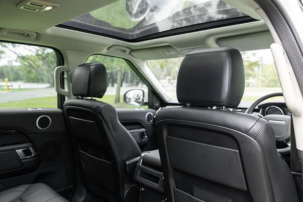 2019 Land Rover Discovery SD4 SE Series 5