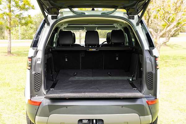 2019 Land Rover Discovery SD4 SE Series 5