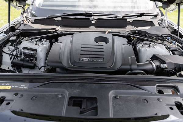 2019 Land Rover Discovery SD4 SE Series 5