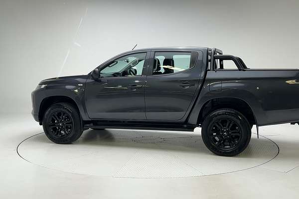 2021 Mitsubishi Triton GLX MR 4X4