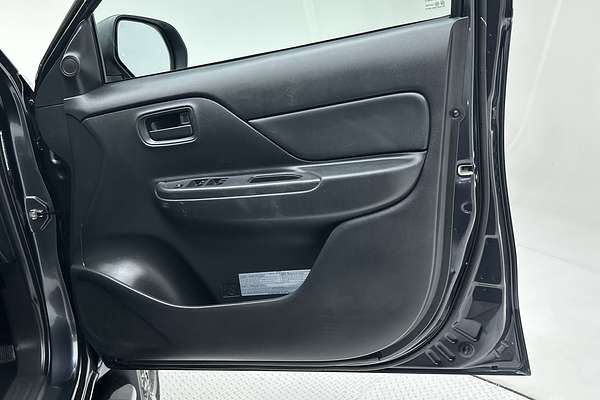 2021 Mitsubishi Triton GLX MR 4X4