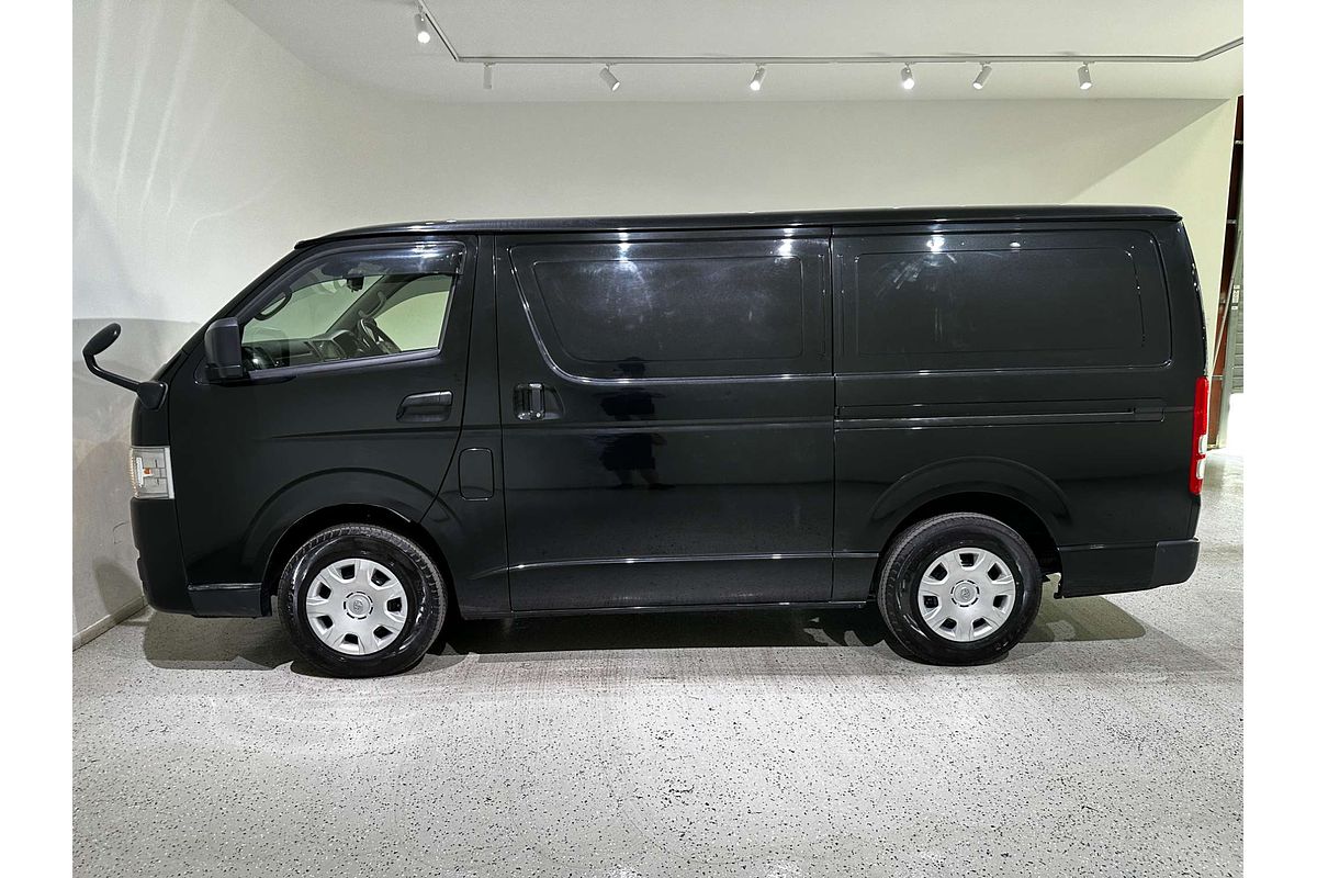 2023 Toyota Hiace GDH201V