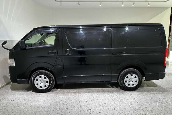 2023 Toyota Hiace GDH201V