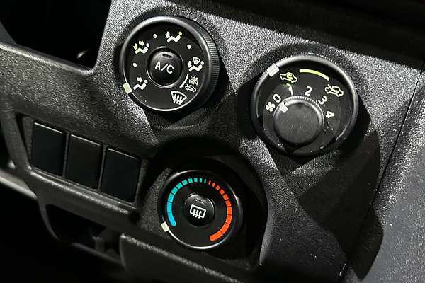 2023 Toyota Hiace GDH201V