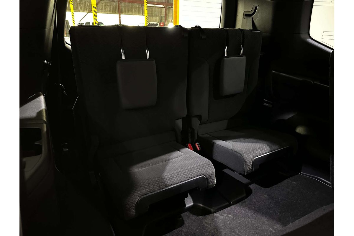 2023 Toyota Landcruiser GXL FJA300R