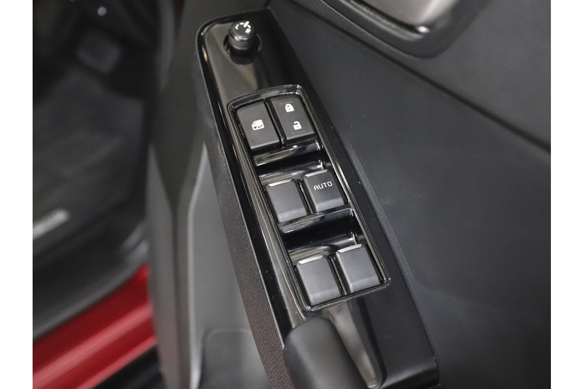 Mazda BT-50 B 6AUTO 3.0L DUAL CAB PICKUP XT 4X2