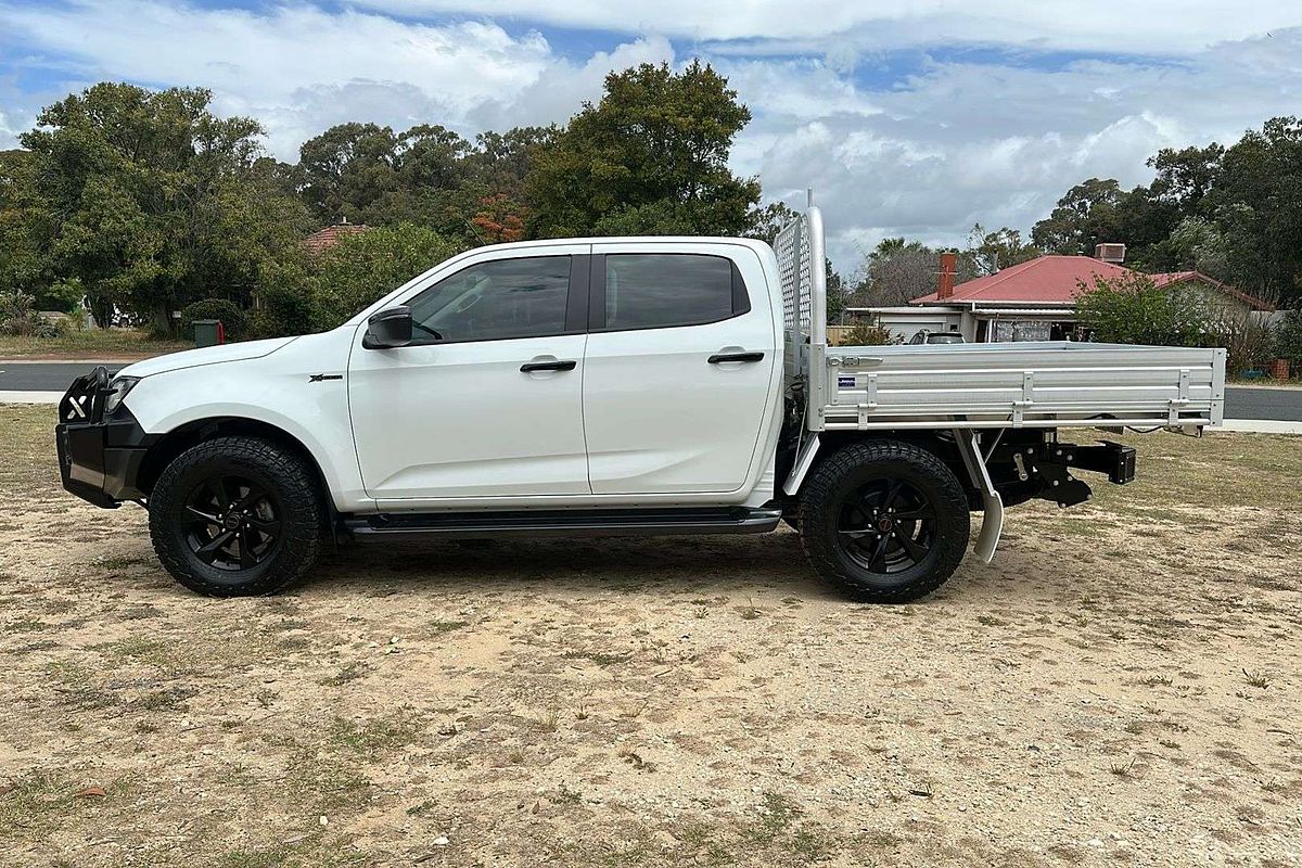 2022 Isuzu D-MAX LS-M  4X4