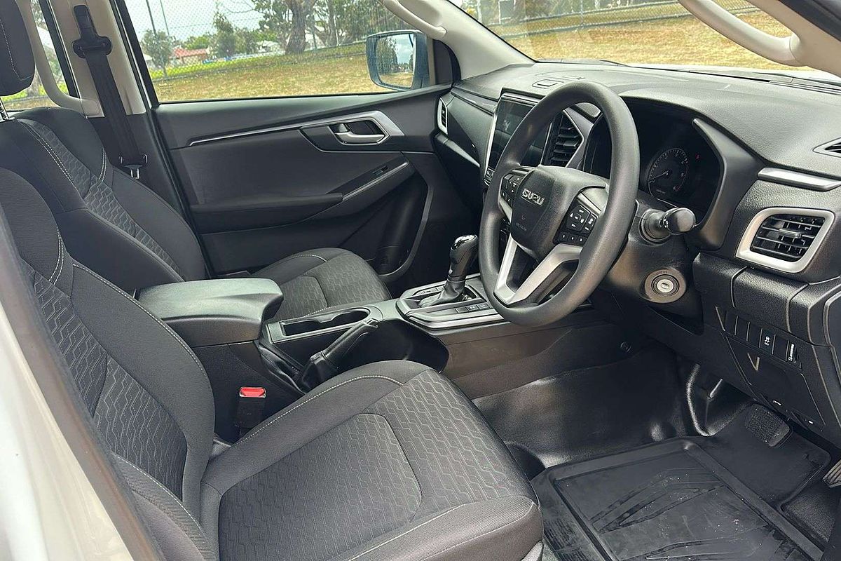 2022 Isuzu D-MAX LS-M  4X4