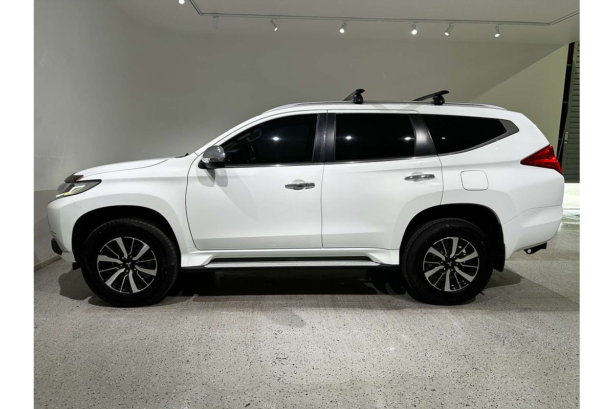 2017 Mitsubishi Pajero Sport GLX QE
