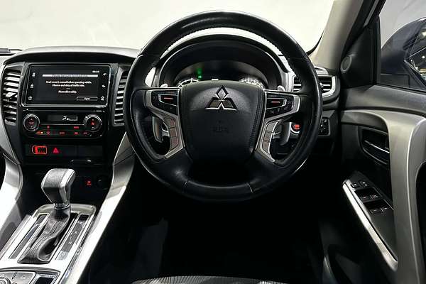 2017 Mitsubishi Pajero Sport GLX QE