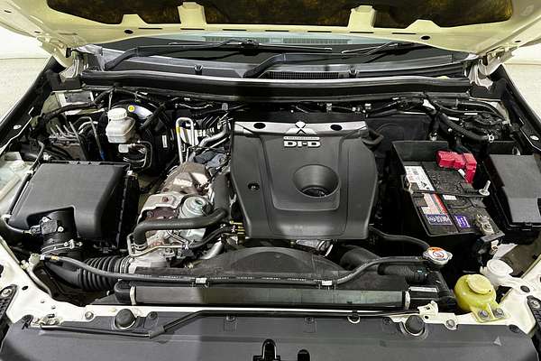 2017 Mitsubishi Pajero Sport GLX QE