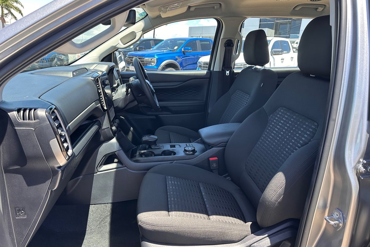 2025 Ford Everest Ambiente 2.0L