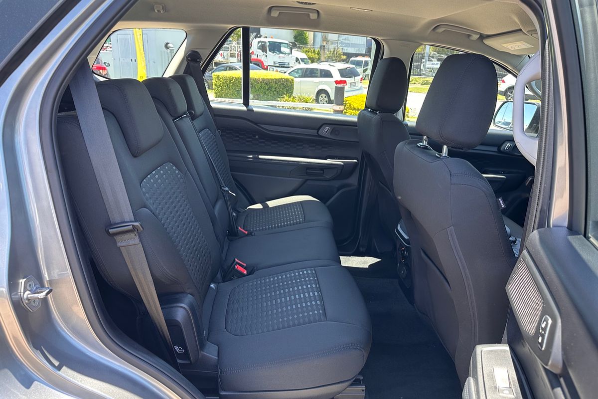 2025 Ford Everest Ambiente 2.0L