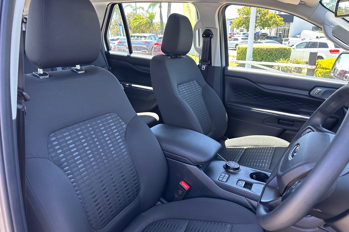 2025 Ford Everest Ambiente 2.0L