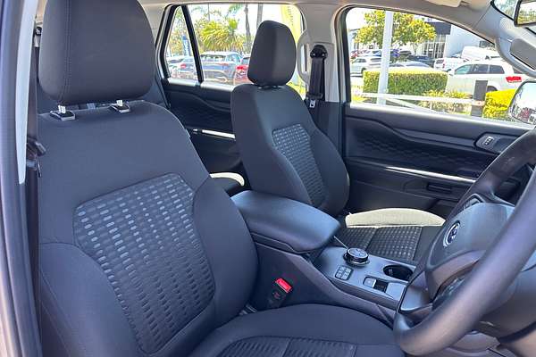 2025 Ford Everest Ambiente 2.0L