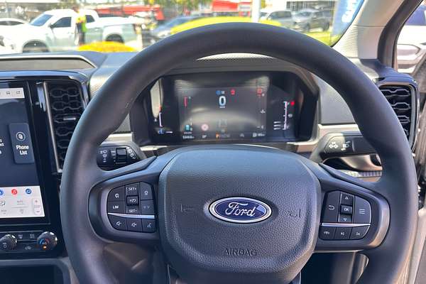 2025 Ford Everest Ambiente 2.0L