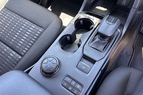 2025 Ford Everest Ambiente 2.0L