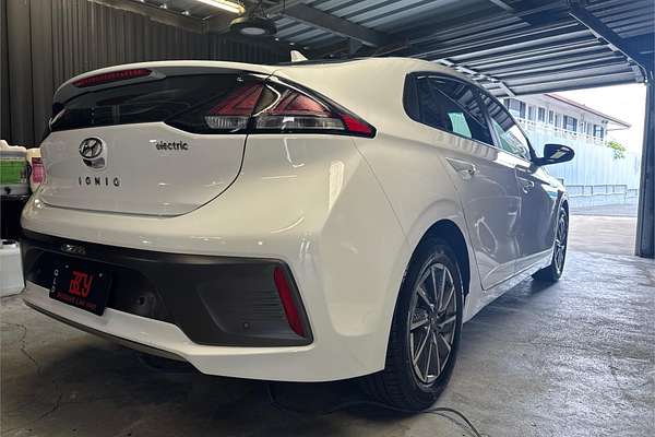 2022 Hyundai IONIQ Electric Elite AE.V4