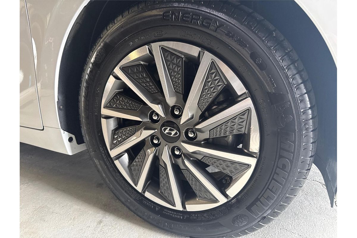 2022 Hyundai IONIQ Electric Elite AE.V4