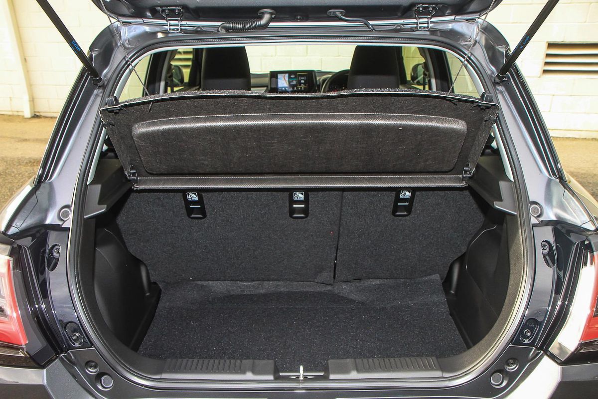 2025 Suzuki Swift Hybrid UZ