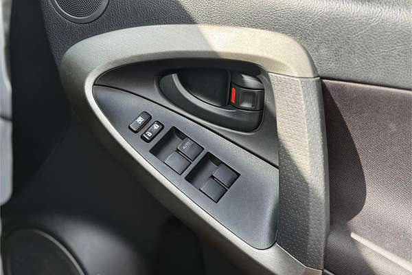 2012 Toyota RAV4 CV ACA33R