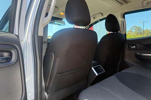 2019 Mitsubishi Triton GLS MR 4X4