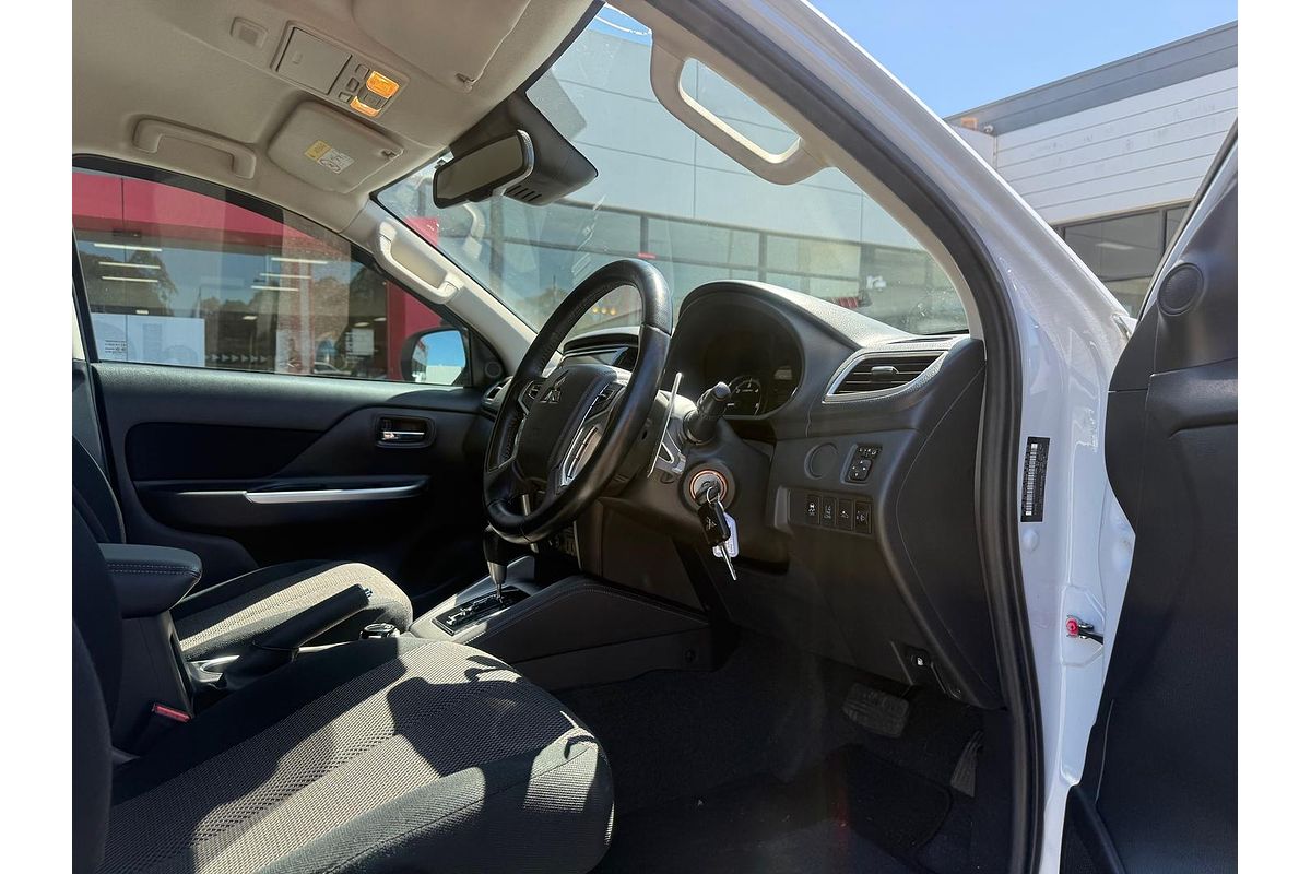 2019 Mitsubishi Triton GLS MR 4X4