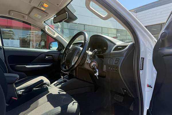 2019 Mitsubishi Triton GLS MR 4X4