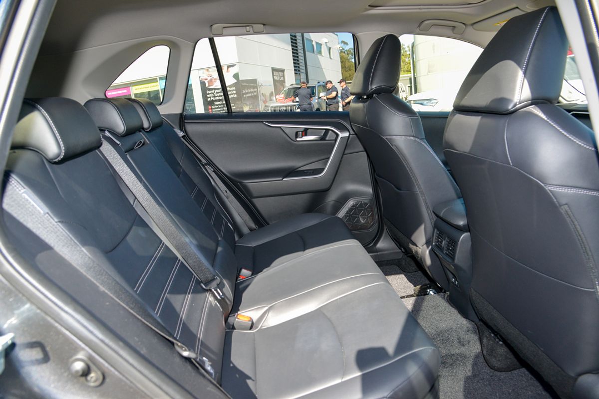 2020 Toyota RAV4 Cruiser AXAH54R