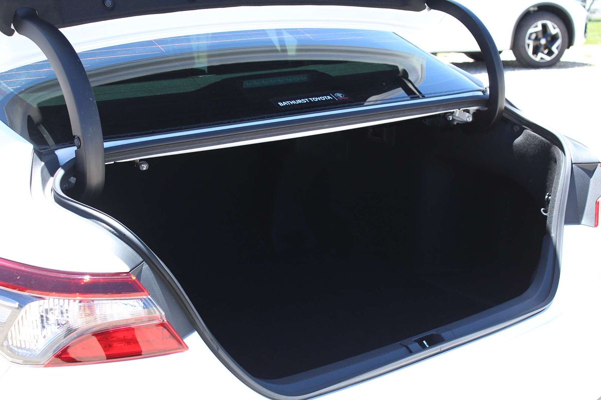 2022 Toyota Camry Ascent AXVH70R