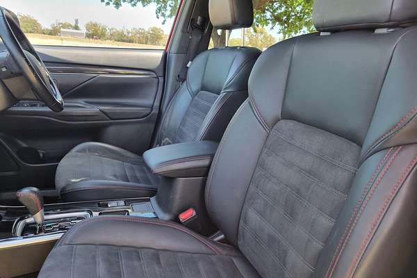 2021 Mitsubishi Outlander Black Edition ZL