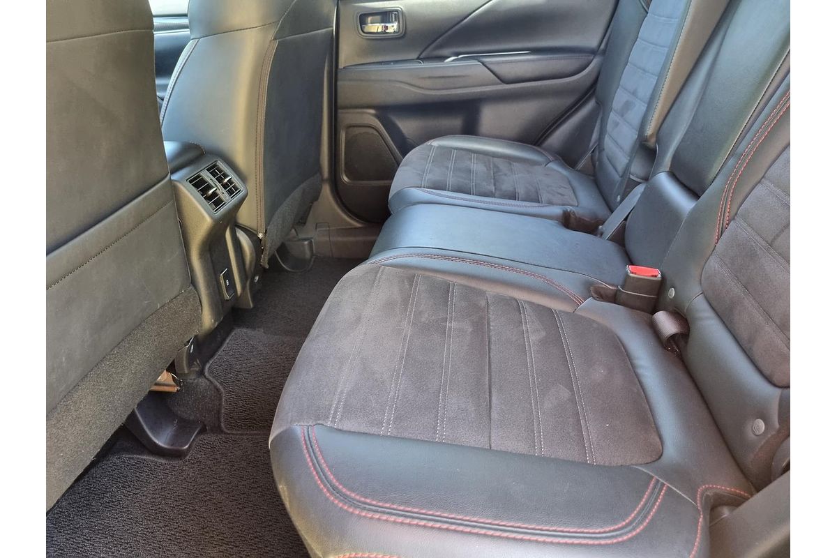 2021 Mitsubishi Outlander Black Edition ZL