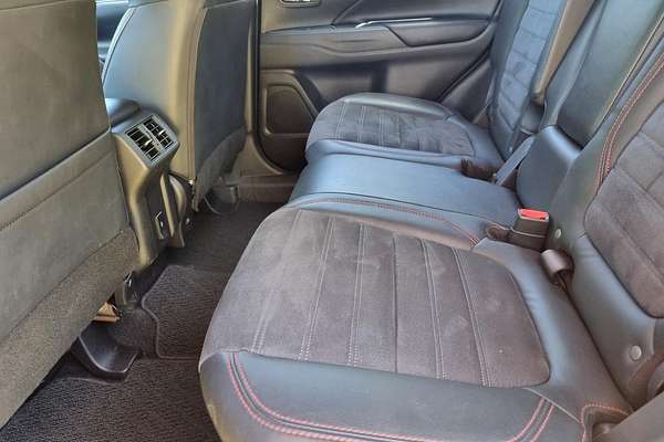 2021 Mitsubishi Outlander Black Edition ZL