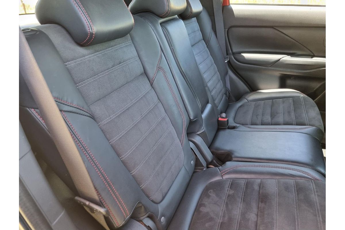 2021 Mitsubishi Outlander Black Edition ZL