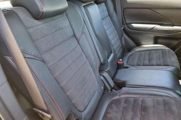 2021 Mitsubishi Outlander Black Edition ZL