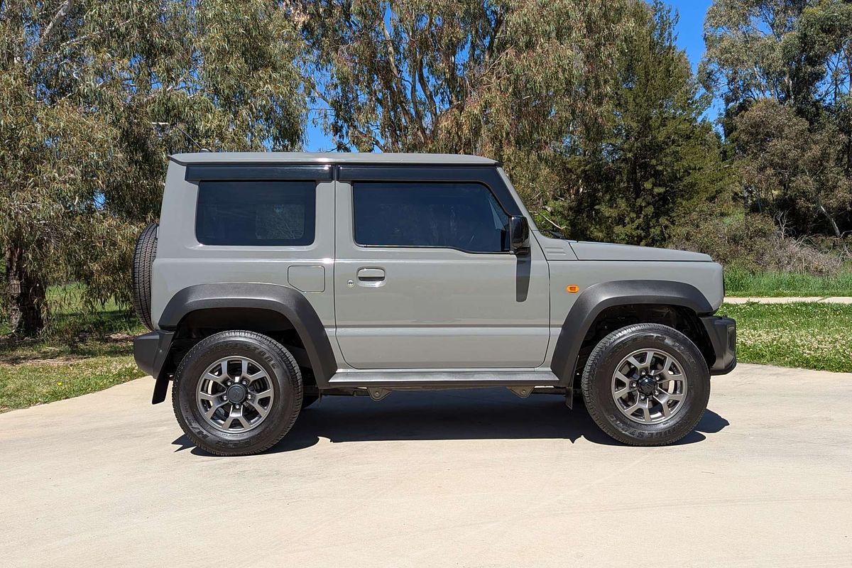 2022 Suzuki Jimny GLX GJ