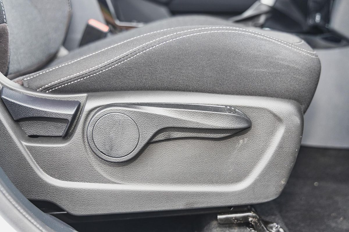 2025 Mahindra XUV3XO AX5L