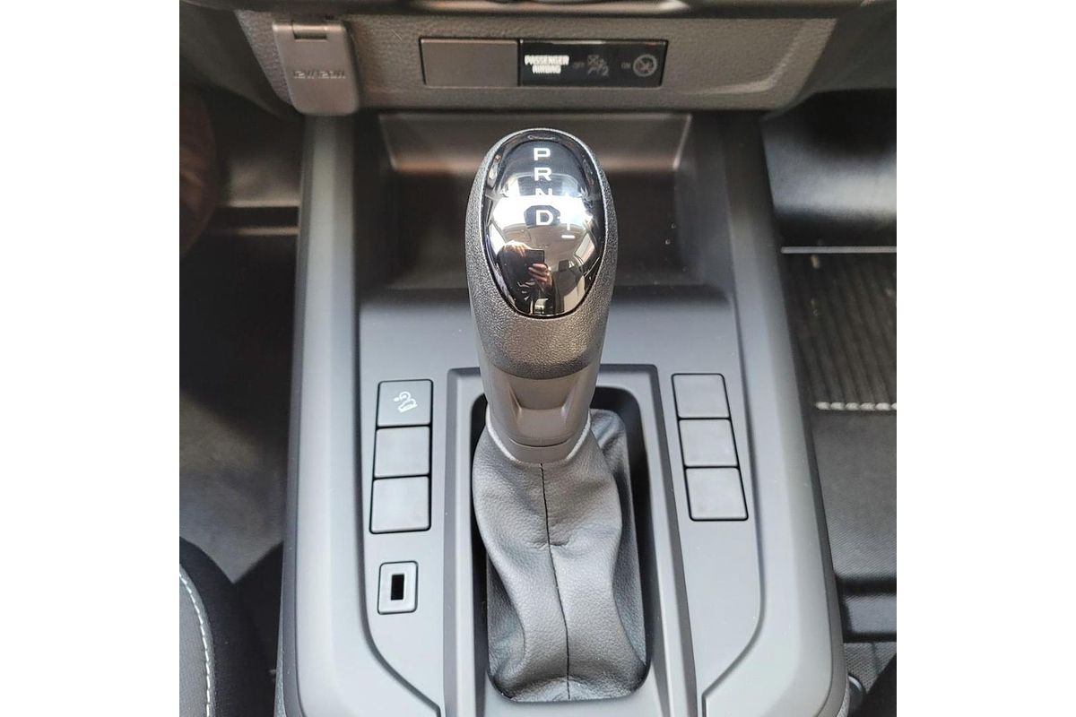 2025 Isuzu D-MAX SX High Ride Rear Wheel Drive