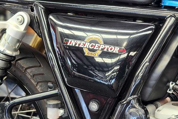 2022 Royal Enfield INTERCEPTOR 650