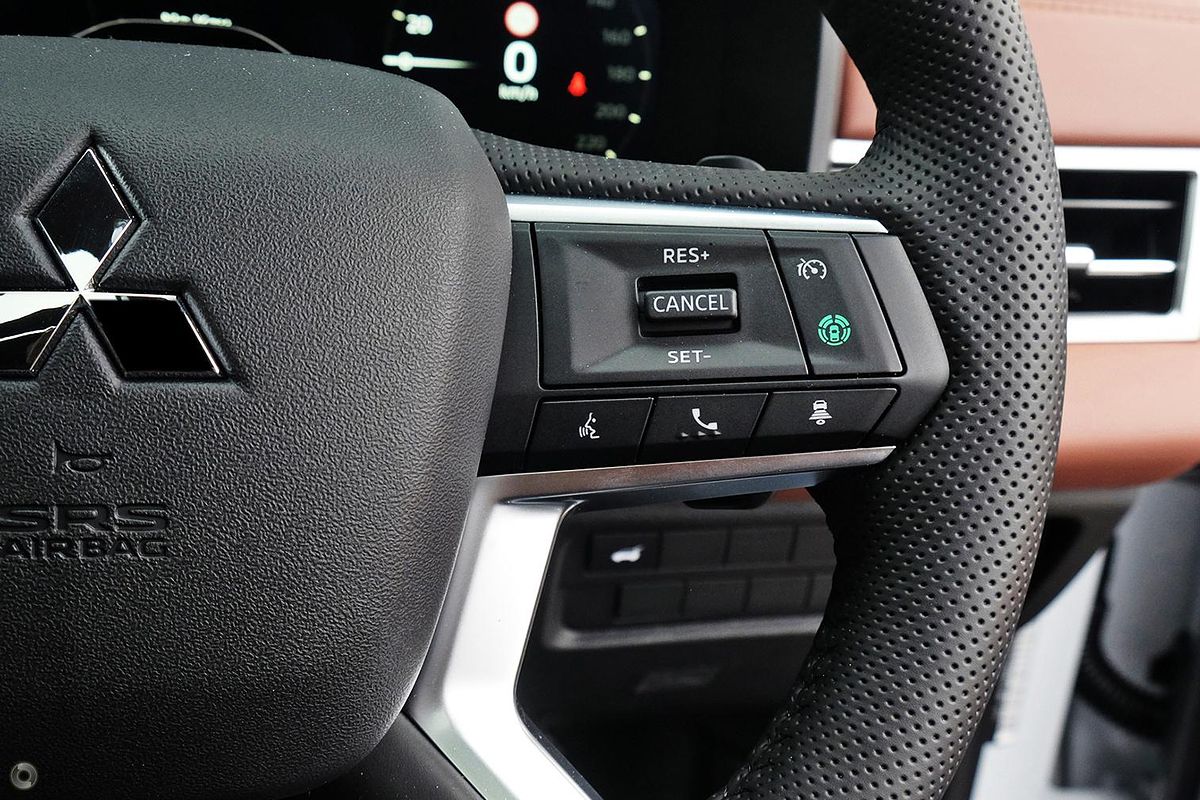 2025 Mitsubishi Outlander Exceed Tourer ZM