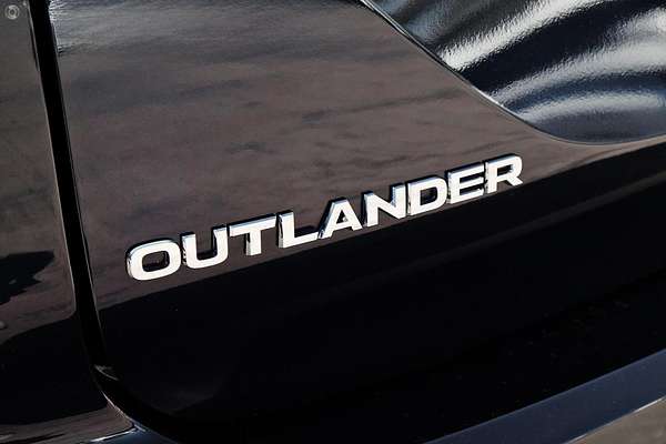 2025 Mitsubishi Outlander LS ZM