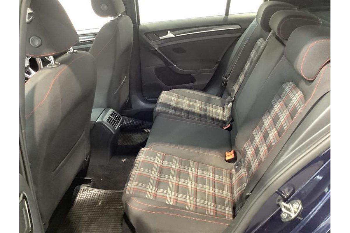 2016 Volkswagen Golf GTI 7